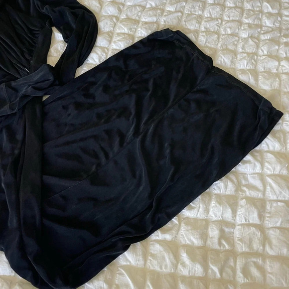 Bardot Reno slinky in black open front maxi dress - Picture 5 of 15